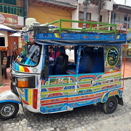 El Paraiso Paisa 5 Minutos Del Malecon Parqueadero Privado A Guatapé Eksteriør billede
