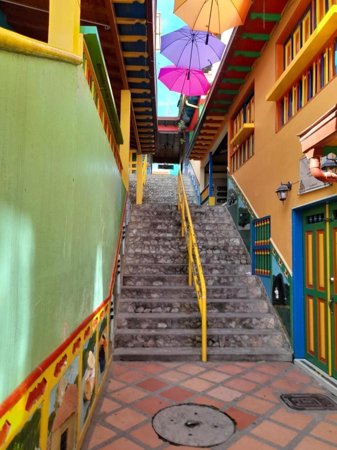 El Paraiso Paisa 5 Minutos Del Malecon Parqueadero Privado A Guatapé Eksteriør billede