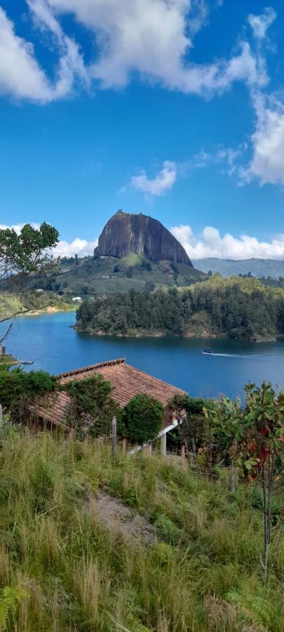El Paraiso Paisa 5 Minutos Del Malecon Parqueadero Privado A Guatapé Eksteriør billede